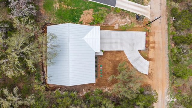 405 Taylor DR, Marble Falls, TX 78657