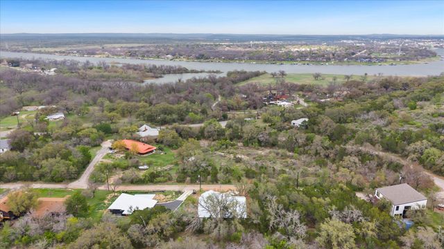 405 Taylor DR, Marble Falls, TX 78657