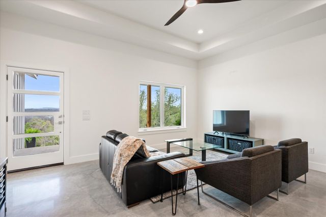 405 Taylor DR, Marble Falls, TX 78657