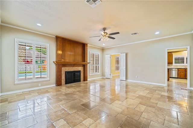 4705 Schwerin Lake Dr, Corpus Christi, TX 78413
