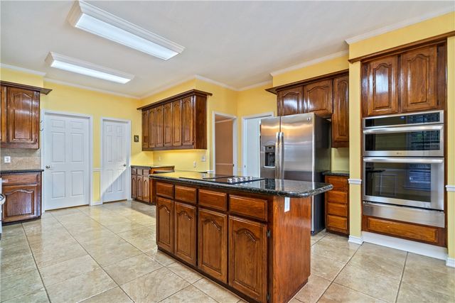 4705 Schwerin Lake Dr, Corpus Christi, TX 78413