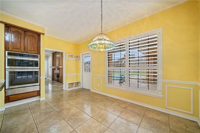 4705 Schwerin Lake Dr, Corpus Christi, TX 78413