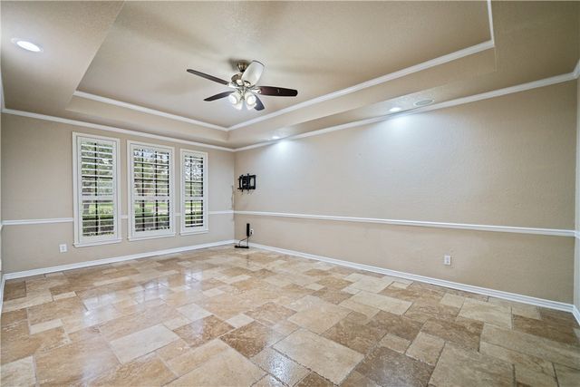 4705 Schwerin Lake Dr, Corpus Christi, TX 78413