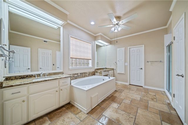 4705 Schwerin Lake Dr, Corpus Christi, TX 78413