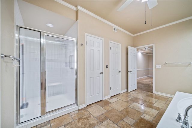 4705 Schwerin Lake Dr, Corpus Christi, TX 78413
