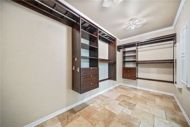 4705 Schwerin Lake Dr, Corpus Christi, TX 78413