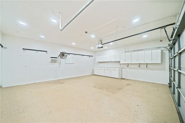 4705 Schwerin Lake Dr, Corpus Christi, TX 78413