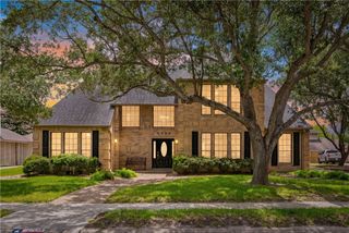 4705 Schwerin Lake Dr, Corpus Christi, TX 78413