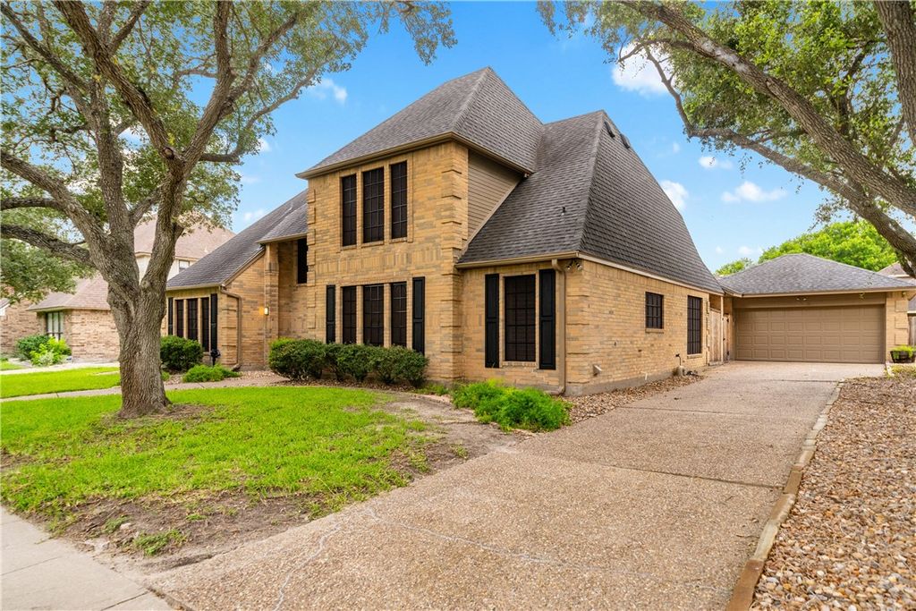4705 Schwerin Lake Dr, Corpus Christi, TX 78413 — photo 3