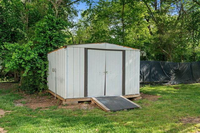 705 Williams Ln, Clarksville, TN 37040