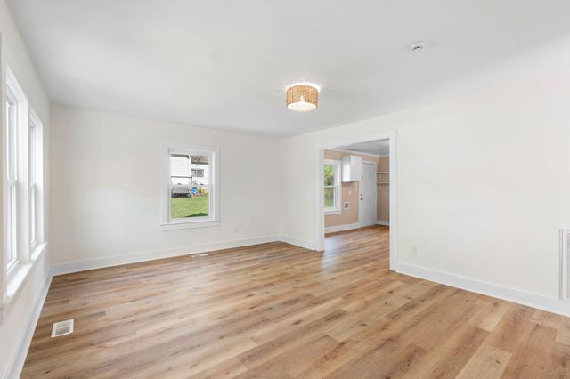 705 Williams Ln, Clarksville, TN 37040