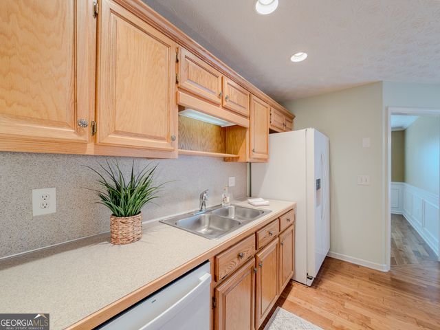 249 Legacy Drive, Hoschton, GA 30548