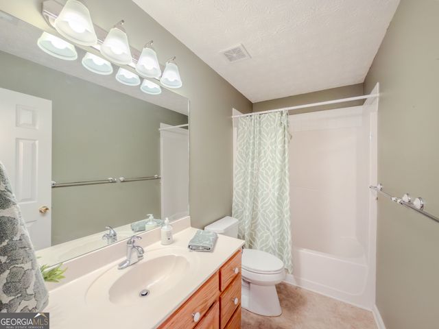 249 Legacy Drive, Hoschton, GA 30548