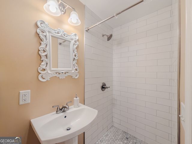 249 Legacy Drive, Hoschton, GA 30548