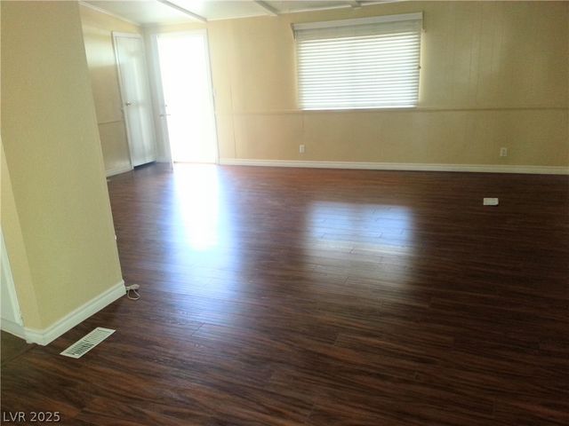 3510 Estes Park Drive, Las Vegas, NV 89122