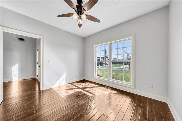 71 Lancaster St, Hillsboro, TN 37342