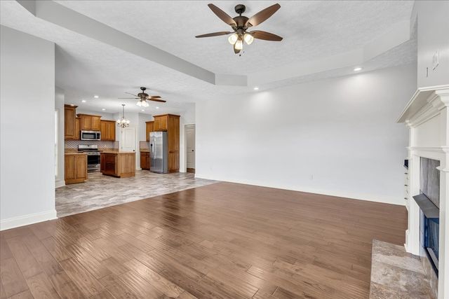 71 Lancaster St, Hillsboro, TN 37342