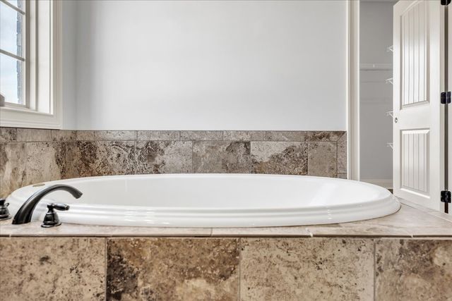 71 Lancaster St, Hillsboro, TN 37342