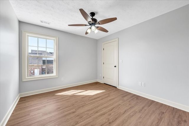 71 Lancaster St, Hillsboro, TN 37342