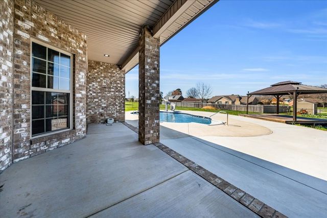 71 Lancaster St, Hillsboro, TN 37342