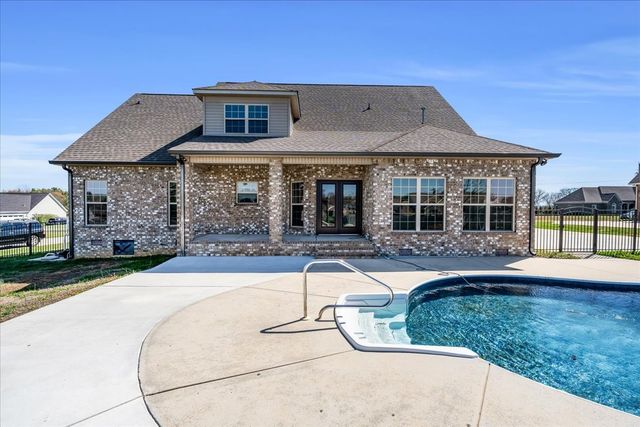 71 Lancaster St, Hillsboro, TN 37342