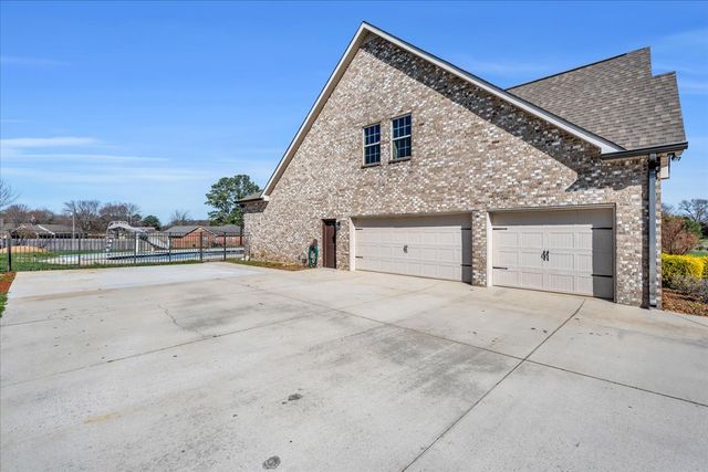 71 Lancaster St, Hillsboro, TN 37342