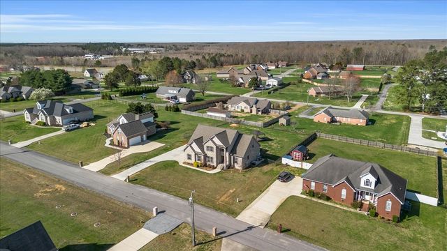 71 Lancaster St, Hillsboro, TN 37342