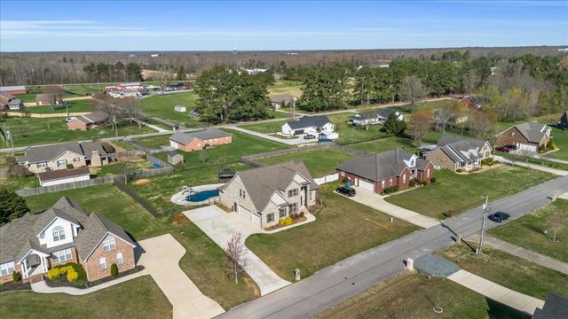 71 Lancaster St, Hillsboro, TN 37342