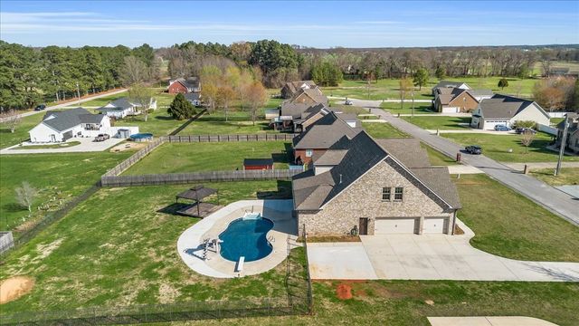 71 Lancaster St, Hillsboro, TN 37342