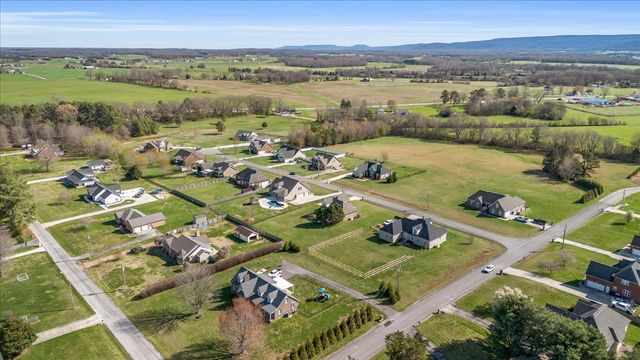 71 Lancaster St, Hillsboro, TN 37342