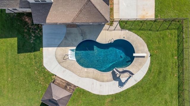 71 Lancaster St, Hillsboro, TN 37342