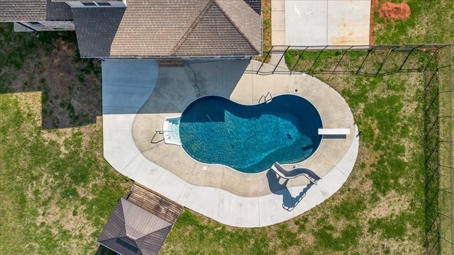 71 Lancaster St, Hillsboro, TN 37342