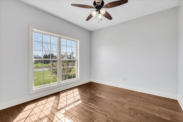 71 Lancaster St, Hillsboro, TN 37342