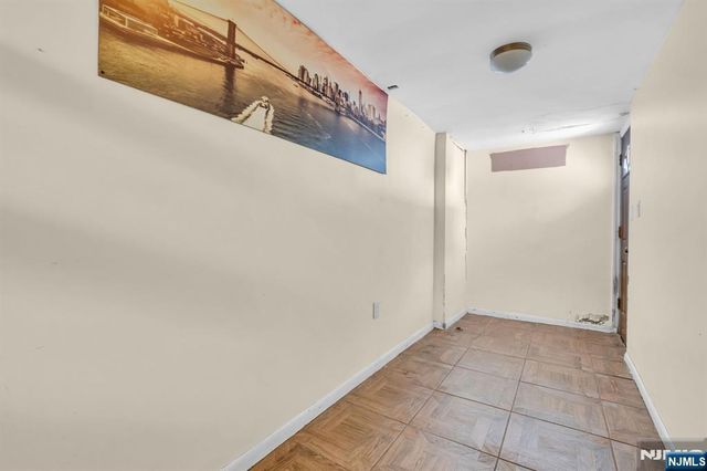 297 Hamilton Place, Hackensack, NJ 07601