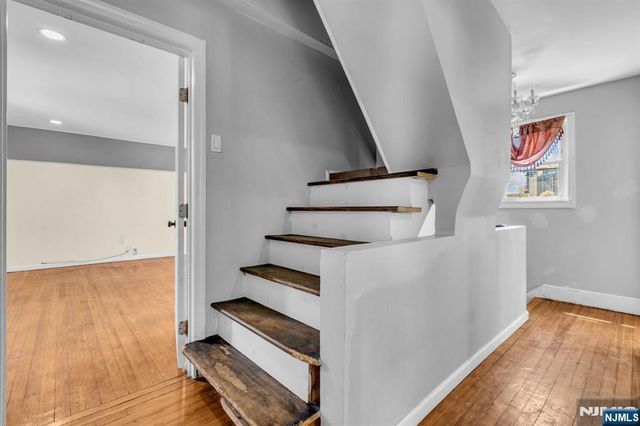 297 Hamilton Place, Hackensack, NJ 07601