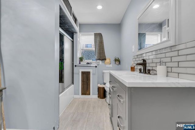 297 Hamilton Place, Hackensack, NJ 07601