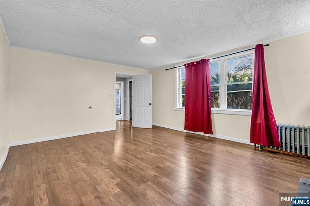 297 Hamilton Place, Hackensack, NJ 07601