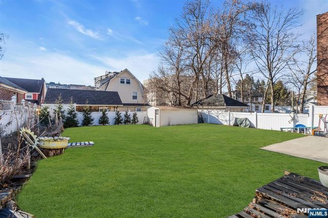 297 Hamilton Place, Hackensack, NJ 07601