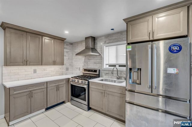 297 Hamilton Place, Hackensack, NJ 07601