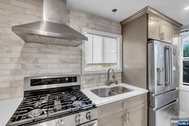 297 Hamilton Place, Hackensack, NJ 07601