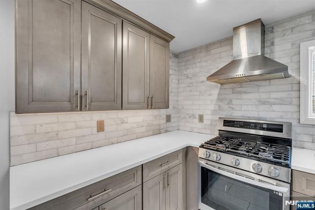 297 Hamilton Place, Hackensack, NJ 07601