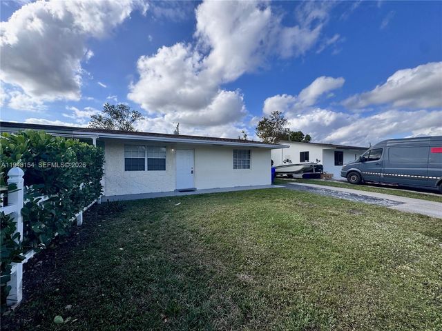 1951 SW 67th Ter, North Lauderdale, FL 33068