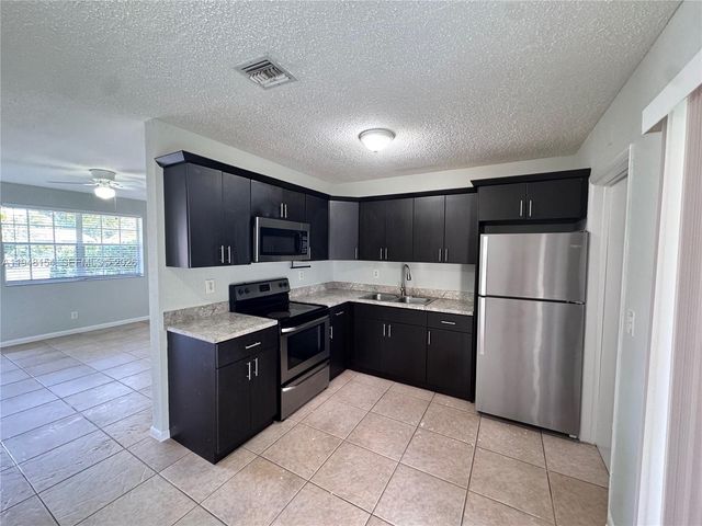 1951 SW 67th Ter, North Lauderdale, FL 33068