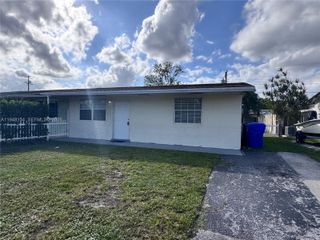 1951 SW 67th Ter, North Lauderdale, FL 33068
