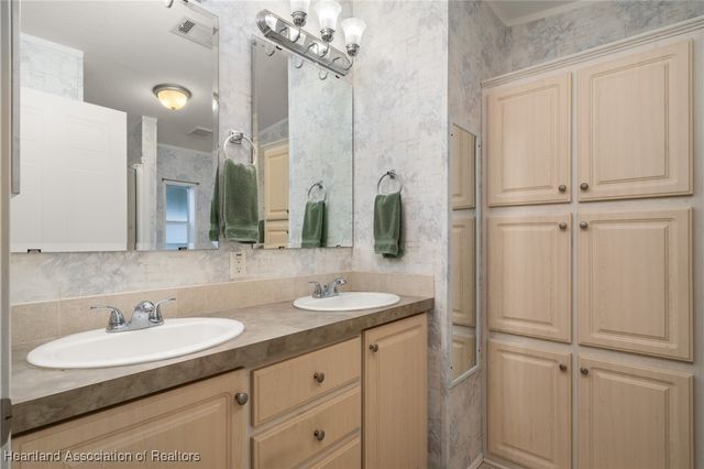 124 Sunbird Square, Sebring, FL 33872