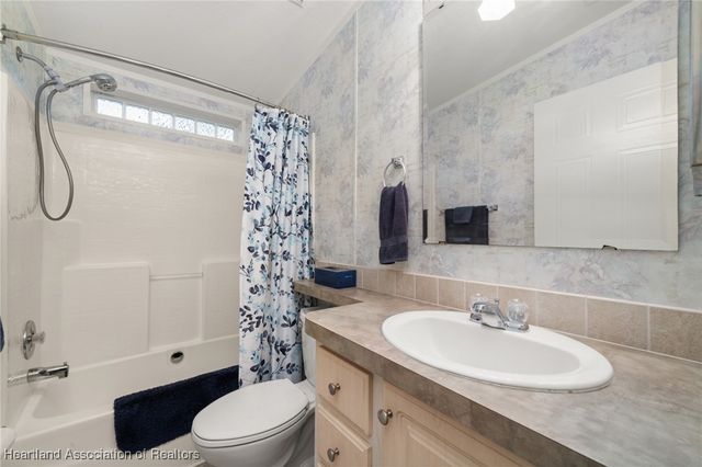 124 Sunbird Square, Sebring, FL 33872