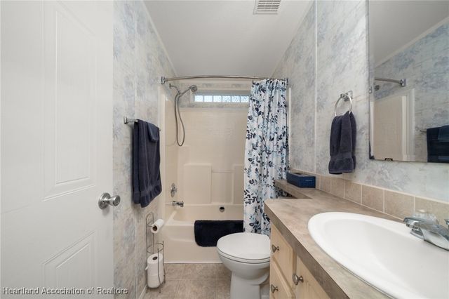 124 Sunbird Square, Sebring, FL 33872