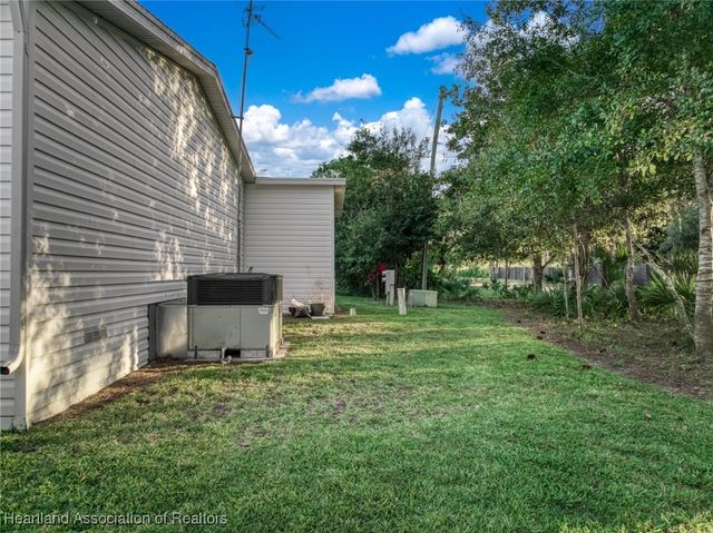 124 Sunbird Square, Sebring, FL 33872