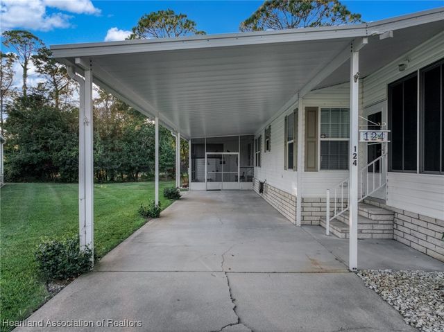 124 Sunbird Square, Sebring, FL 33872