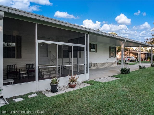 124 Sunbird Square, Sebring, FL 33872